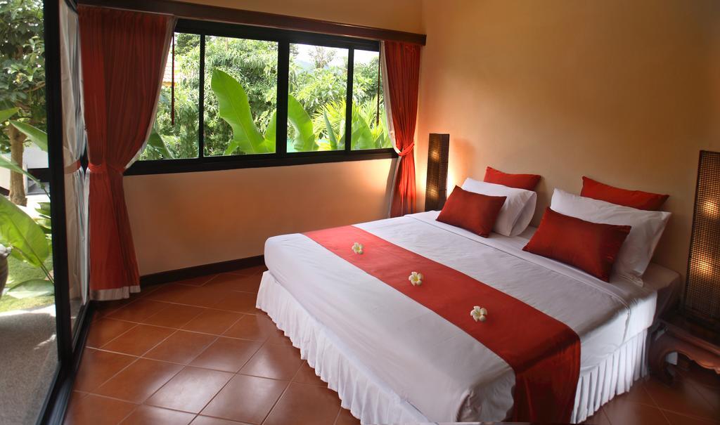 Ban Kao Tropical Boutique Residence Laem Set Beach Buitenkant foto