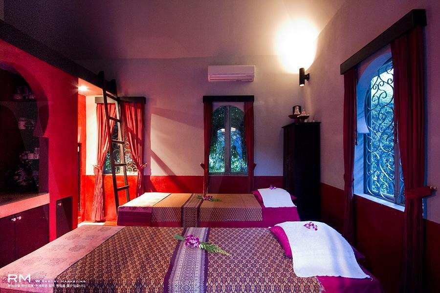 Ban Kao Tropical Boutique Residence Laem Set Beach Buitenkant foto